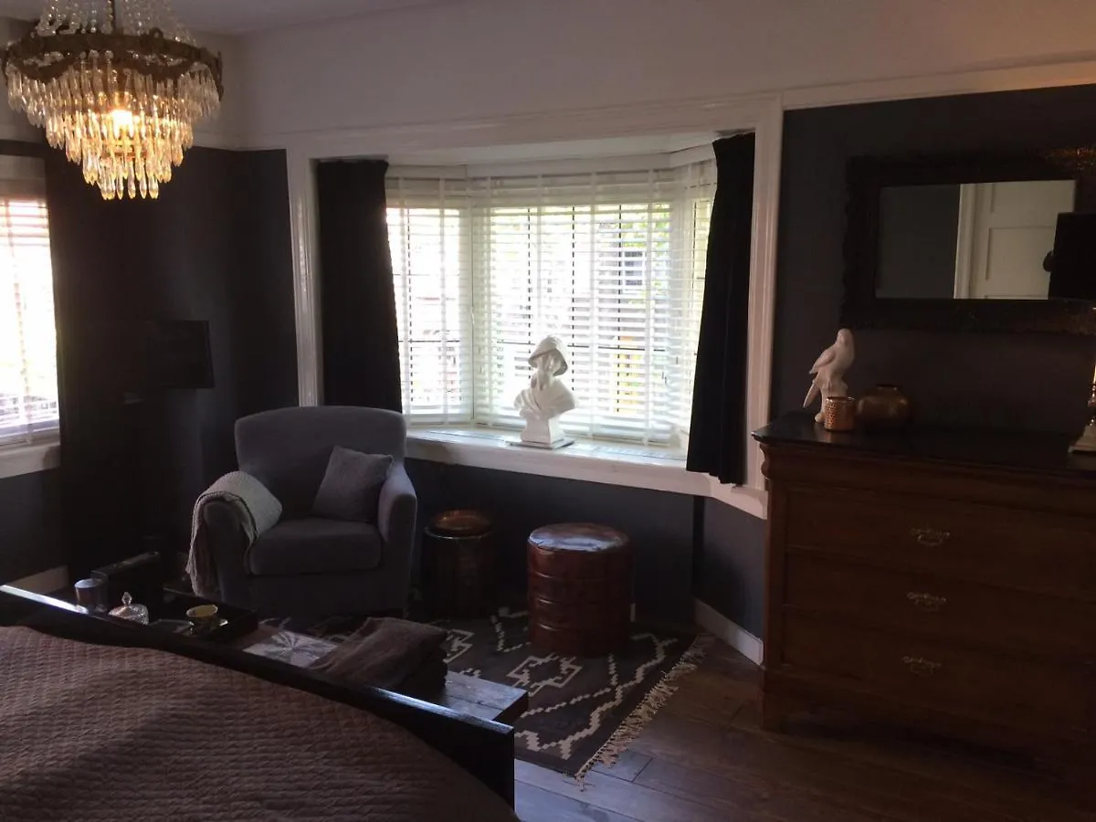 Florentino Eindhoven Bed & Breakfast